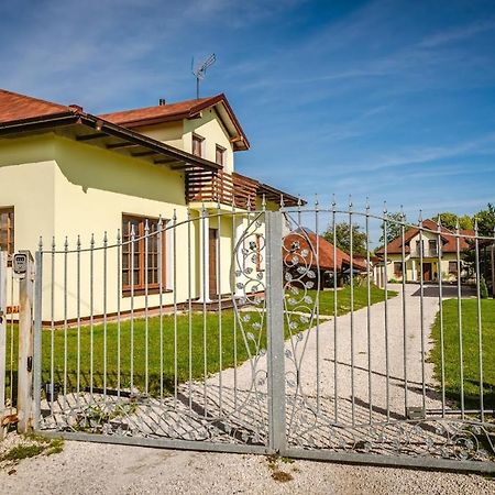 Jurajska Stokrotka Kotowice Esterno foto